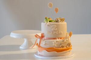 Chocolate cake with fondant cream